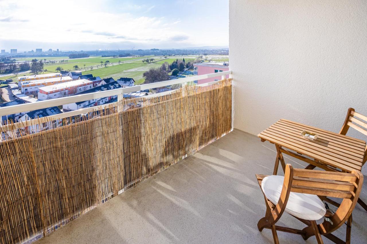 Moderne 2-Zimmer-Wohnung Mit Atemberaubender Skyline Aussicht Auf Frankfurt! シュタインバッハ・アム・タウヌス エクステリア 写真